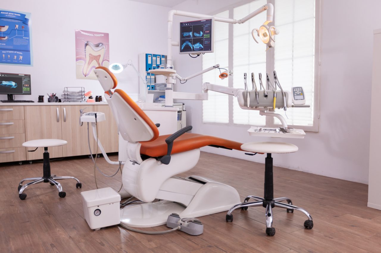 sala de consultório de dentista totalmente equipado - bom para dentista 24 horas