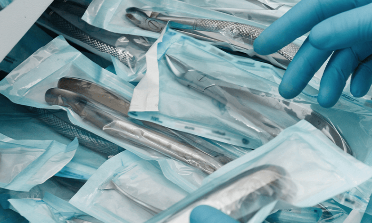pinças em envelope para esterilização