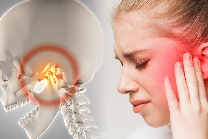 Menina com dor no ouvido devido a Disfunção da Articulação Temporomandibular (DTM):