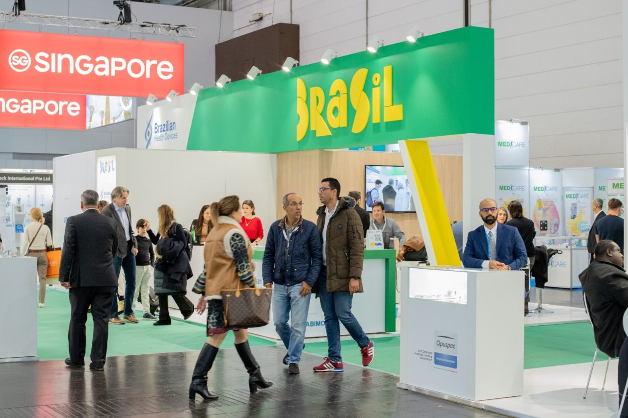 estande de brasileiros no DentalExpo